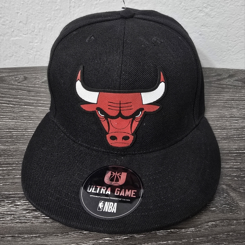 NWOT Ultra Game Men's Chicago Bulls Twill Snap Back Ultimate Baseball Hat